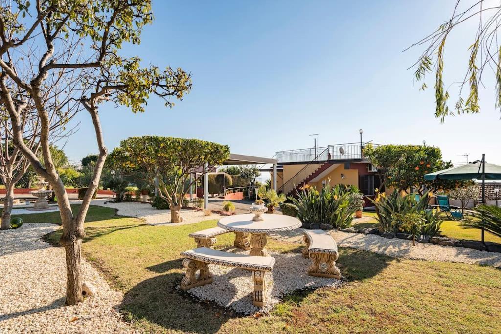פיידימונטה אטנאו Villa Laura מראה חיצוני תמונה